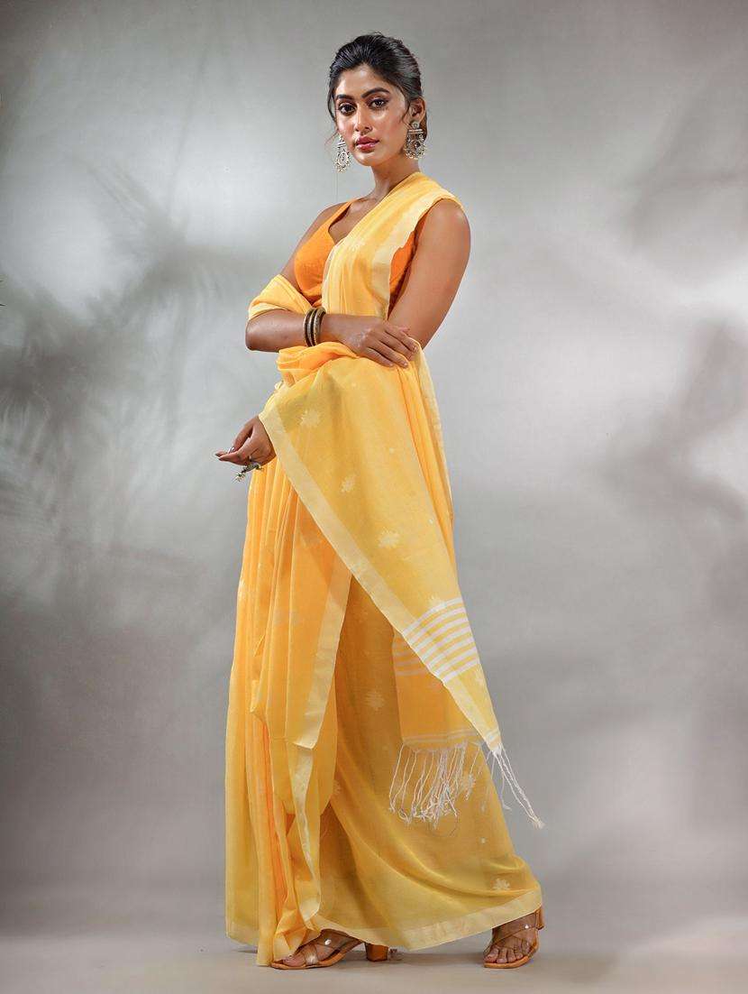 women self design handloom saree with blouse - 22046074 -  Standard Image - 1