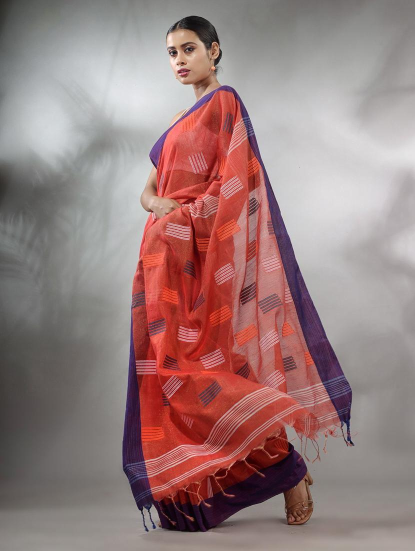 women self design handloom saree with blouse - 22046099 - Standard Image - 1
