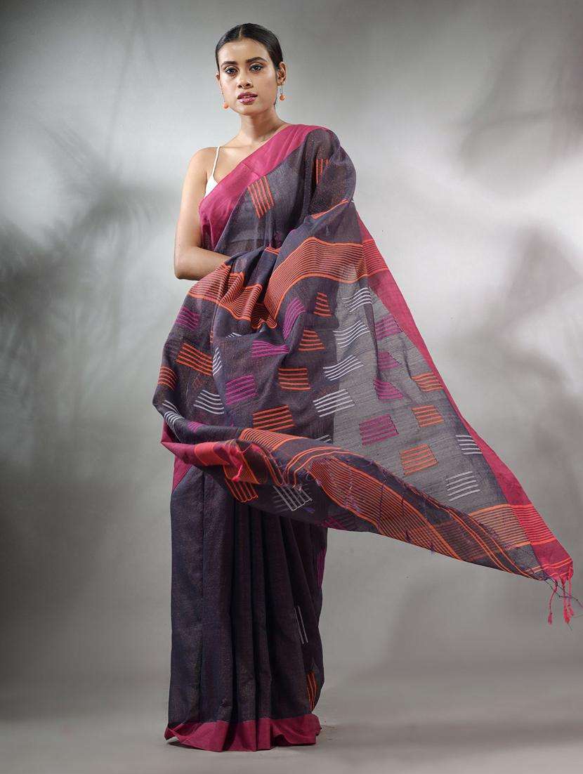 women self design handloom saree with blouse - 22046101 -  Standard Image - 1