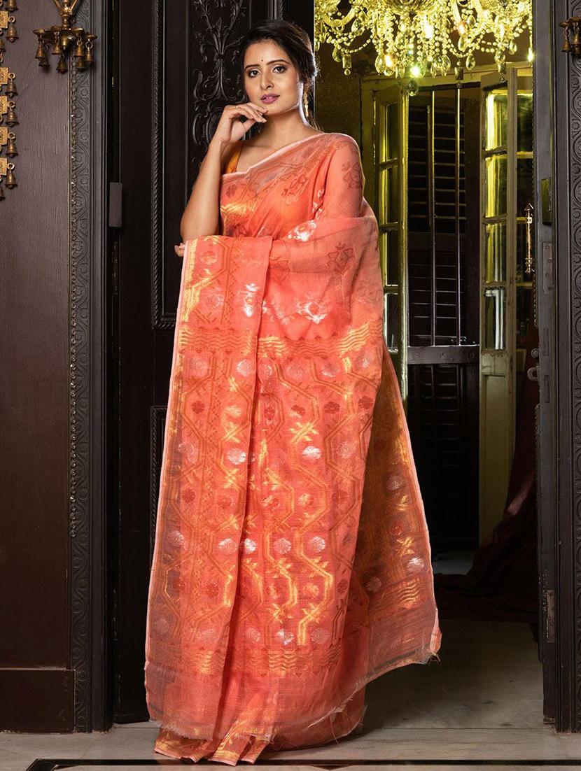 women self design handloom saree with blouse - 22046110 - Standard Image - 1