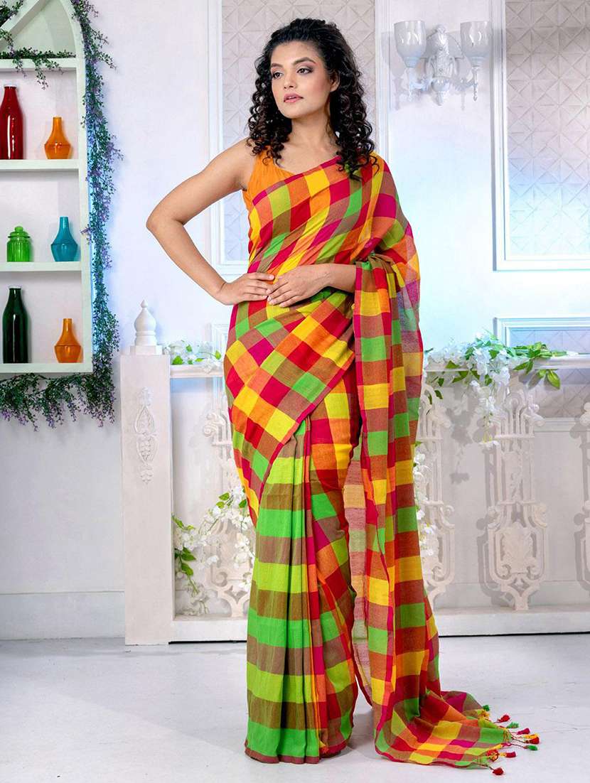 women checkered handloom saree with blouse