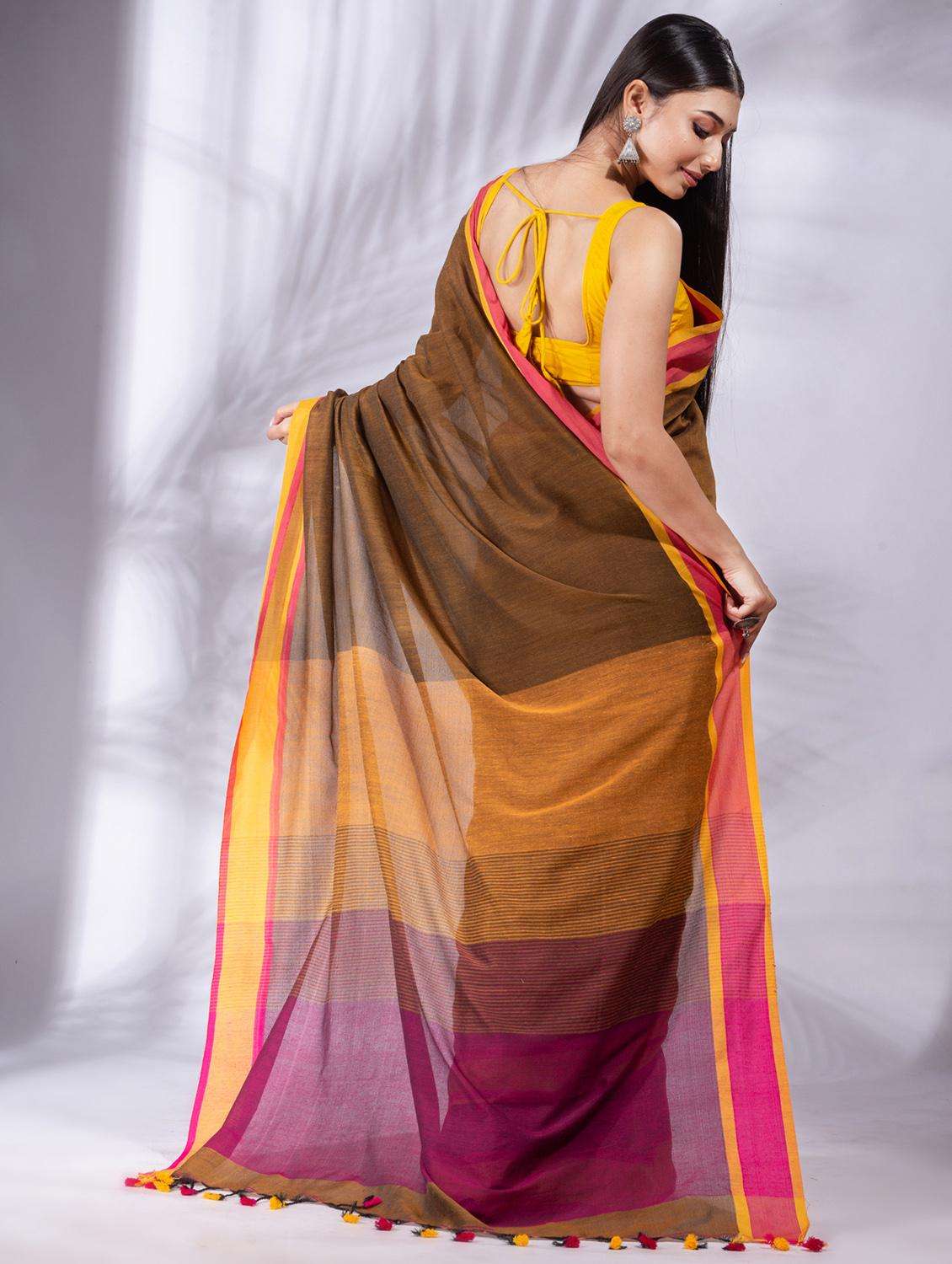 women solid with bordered handloom saree with blouse - 22046134 -  Standard Image - 1