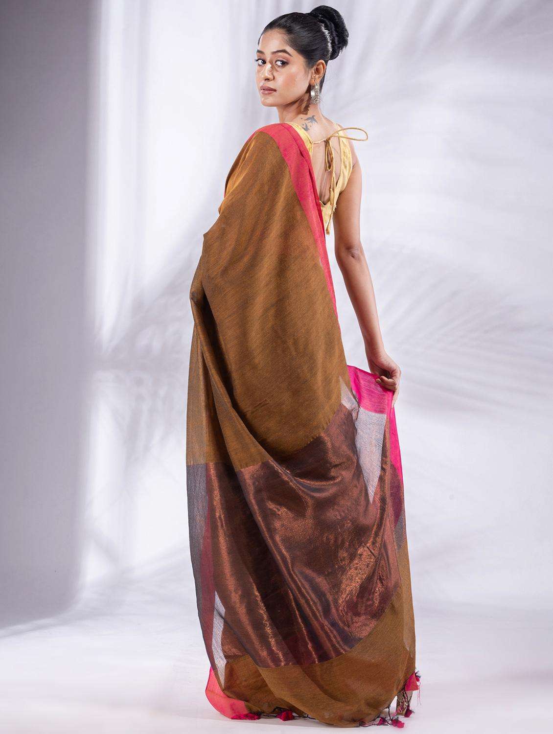 women solid with bordered handloom saree with blouse - 22046135 -  Standard Image - 1