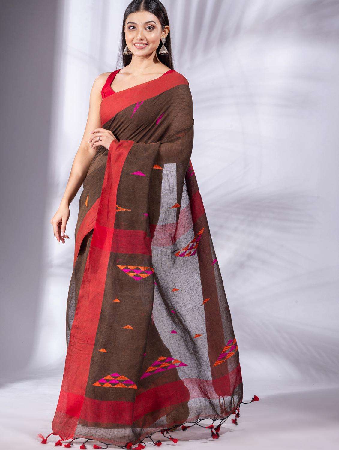 women self design handloom saree with blouse - 22046145 -  Standard Image - 1