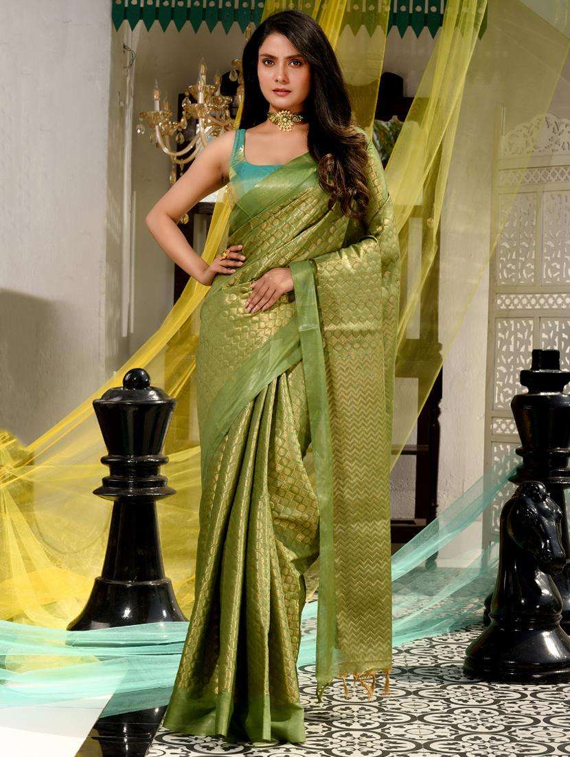 women self design banarasi saree with blouse - 22046176 -  Standard Image - 1
