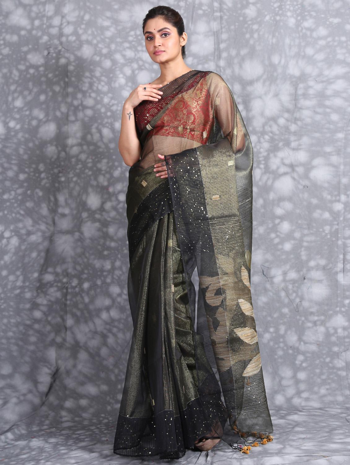 women self design handloom saree with blouse - 22046194 - Zoom Image - 0