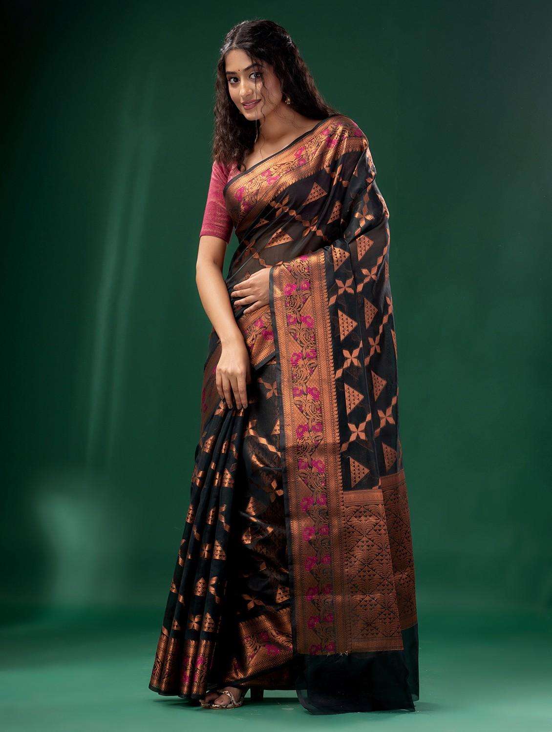 women self design handloom saree with blouse - 22046199 -  Standard Image - 1
