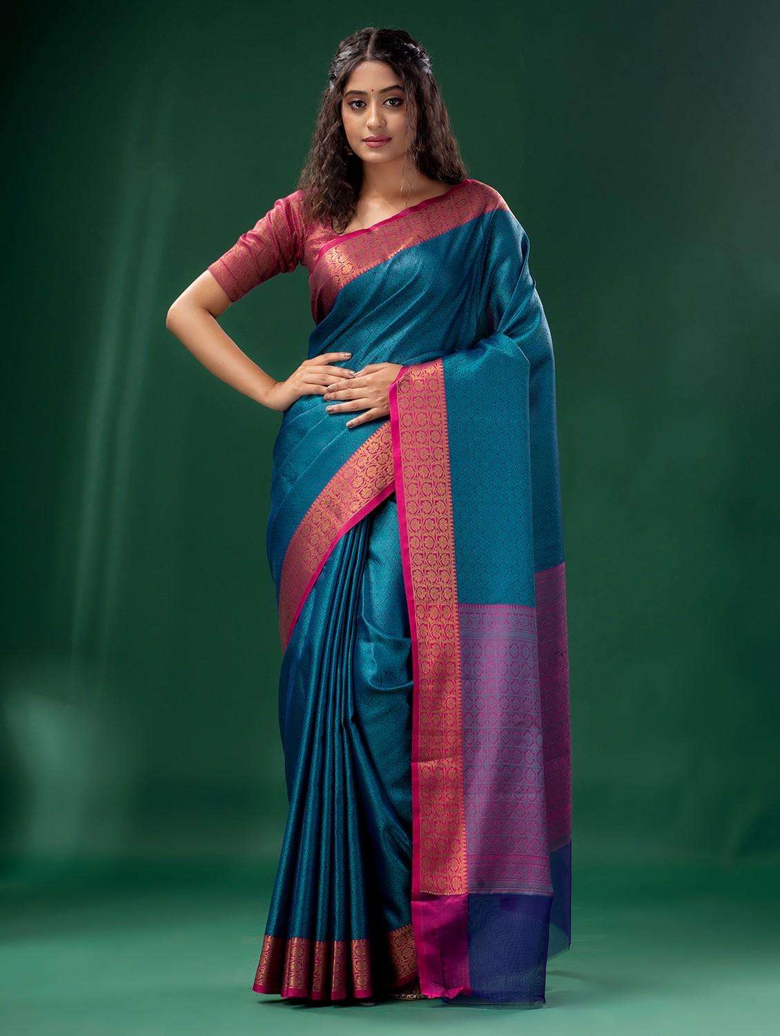 women self design bordered saree with blouse