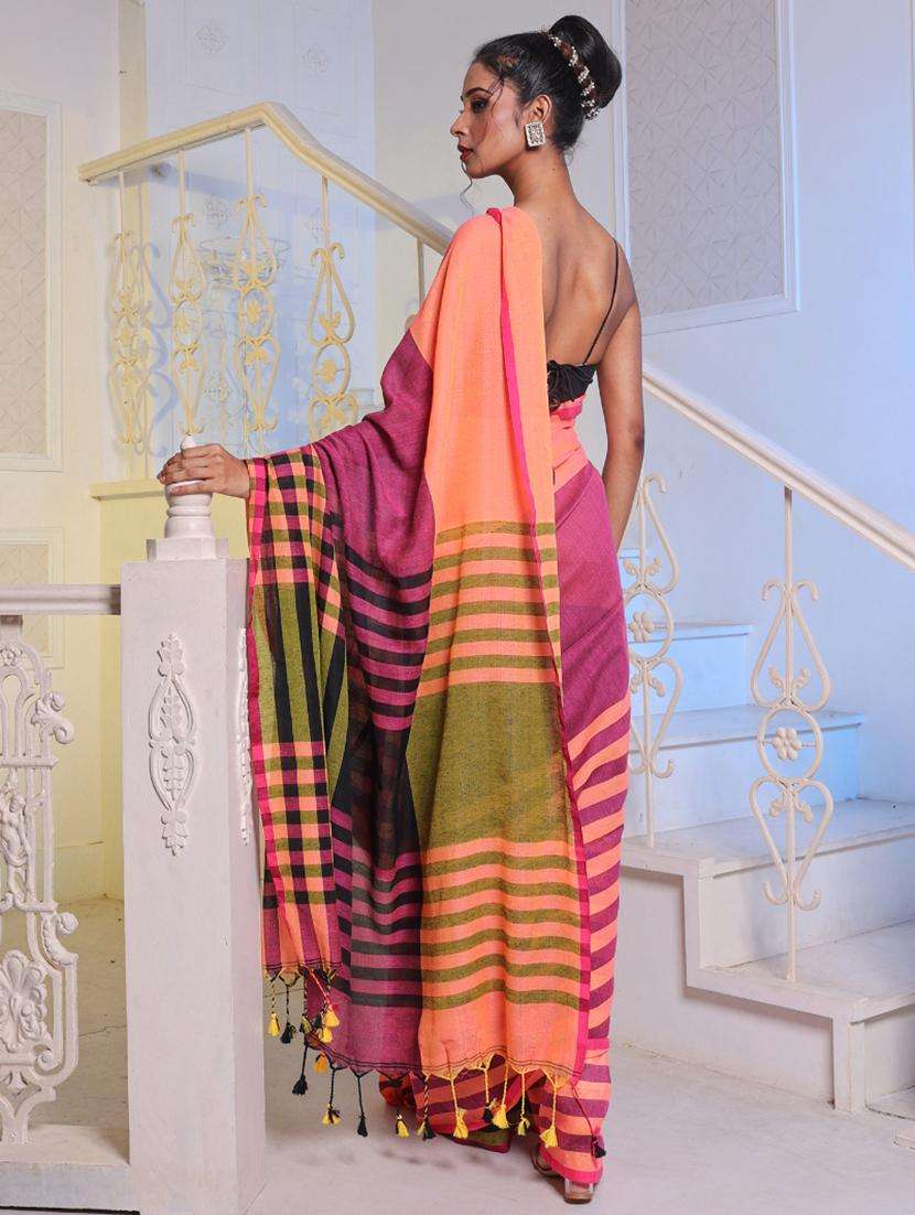 women striped handloom saree with blouse - 22046223 -  Standard Image - 1