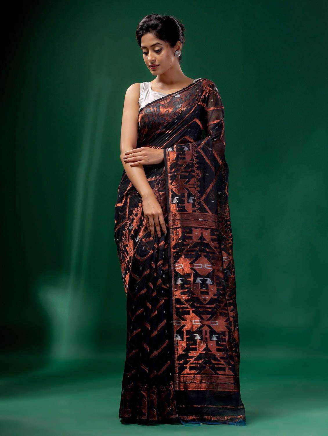 women self design handloom saree with blouse - 22046247 -  Standard Image - 1