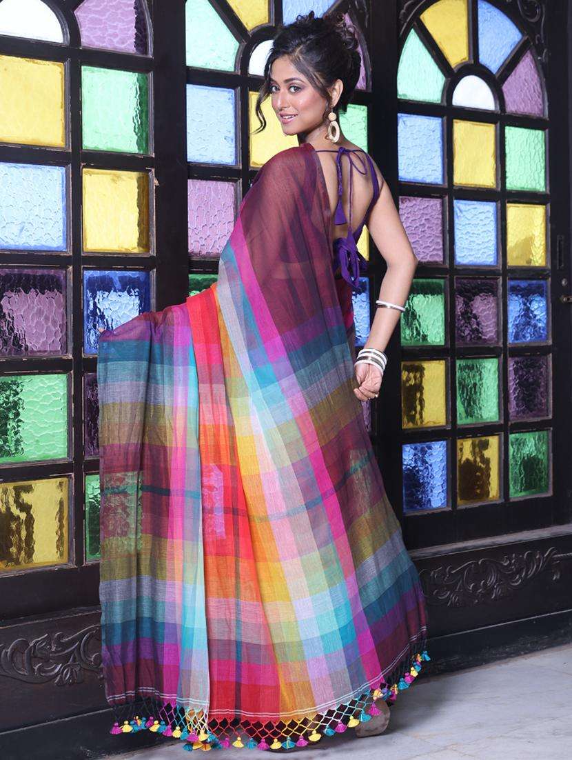 women striped handloom saree - 22046417 -  Standard Image - 1