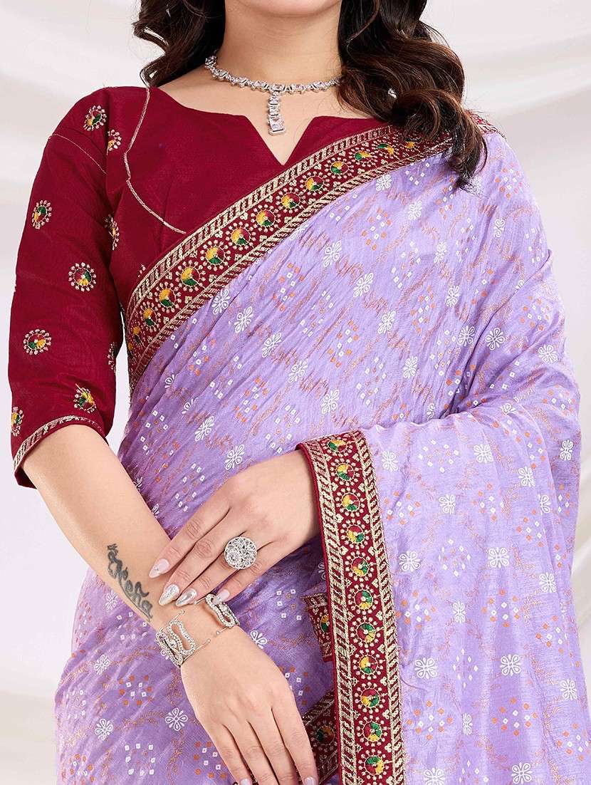 women bandhani printed bordered saree with blouse - 22047890 -  Standard Image - 4