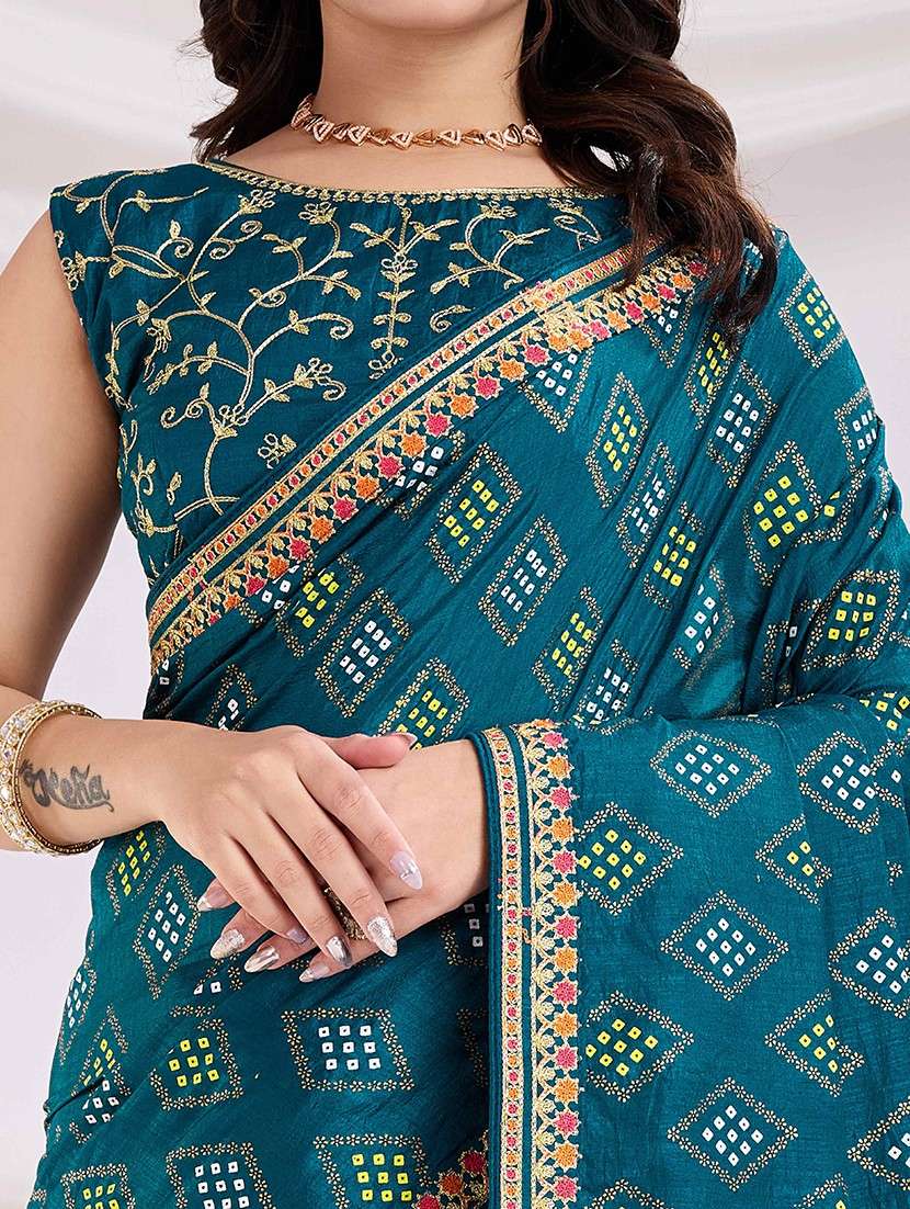 women bandhani printed bordered saree with blouse - 22047895 -  Standard Image - 4