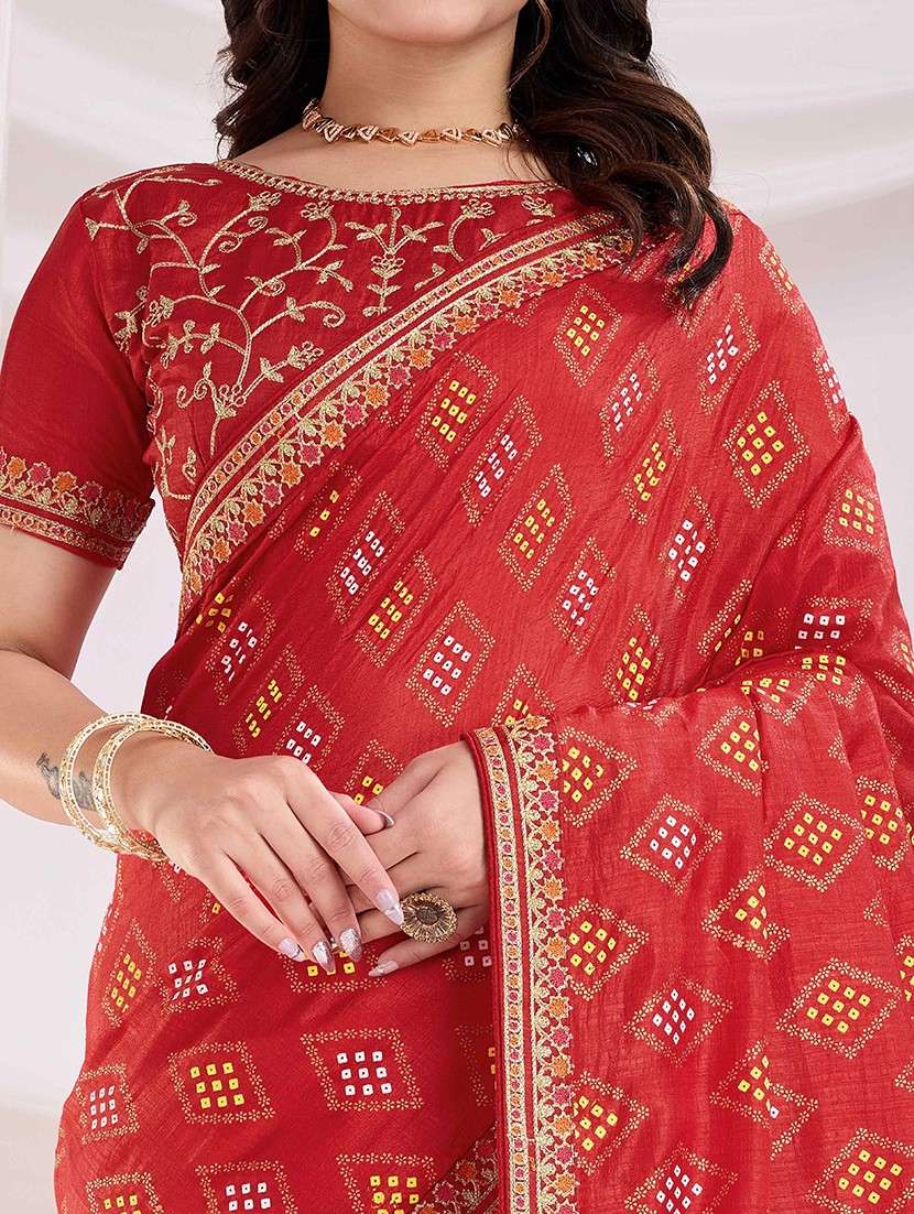 women bandhani printed bordered saree with blouse - 22047896 -  Standard Image - 4