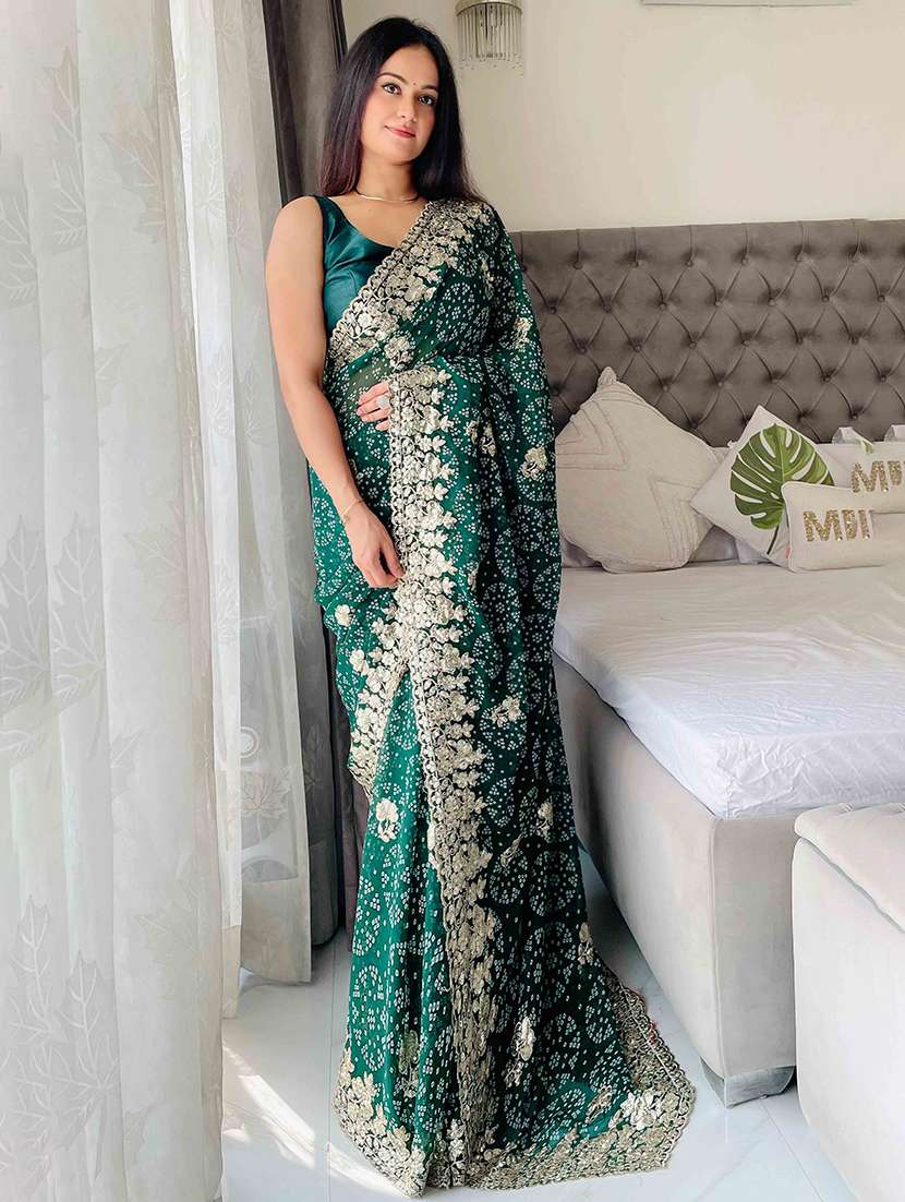 women bandhani printed bordered saree with blouse - 22047910 -  Standard Image - 1