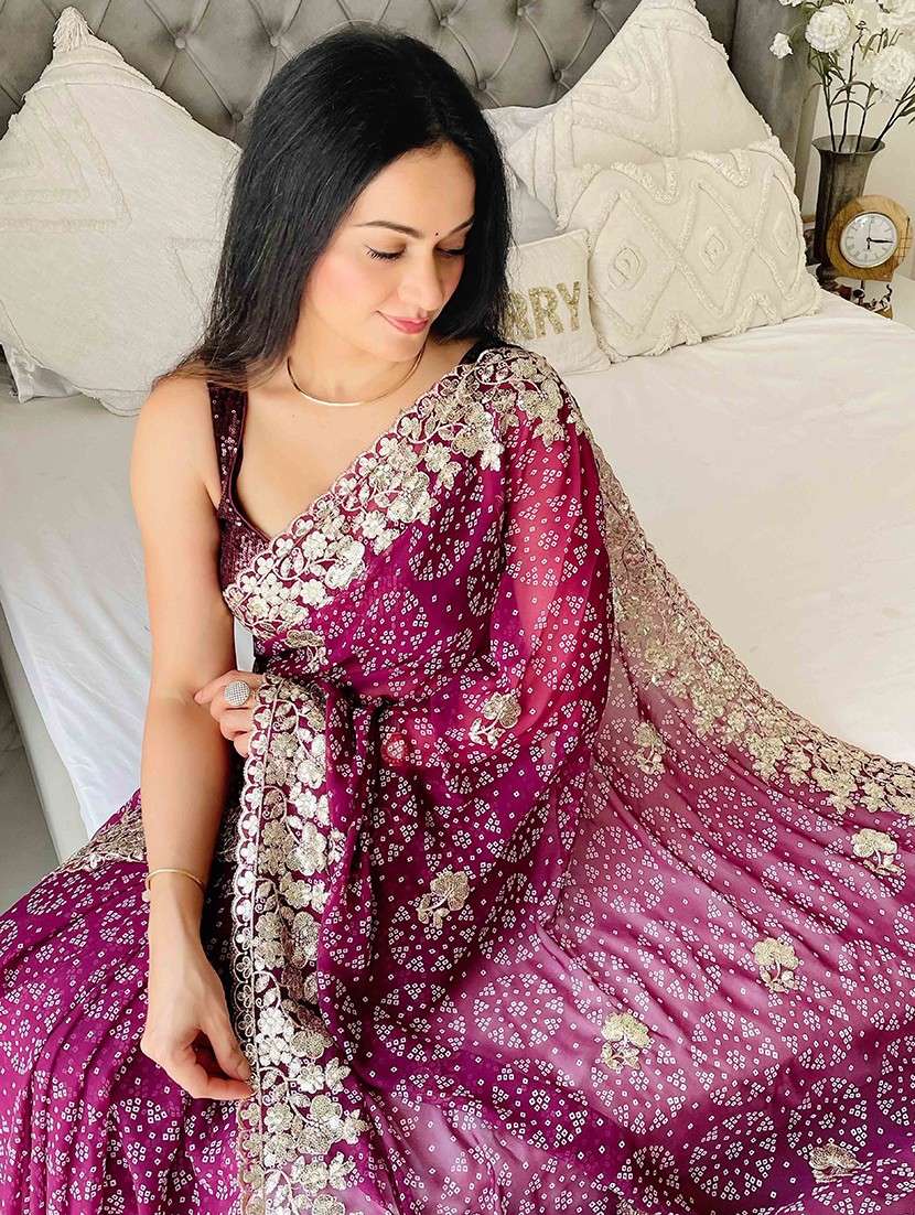 women bandhani printed bordered saree with blouse - 22047912 - Standard Image - 1