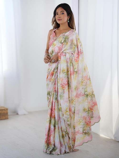 women printed casual wear saree with blouse - 22047965 -  Standard Image - 0