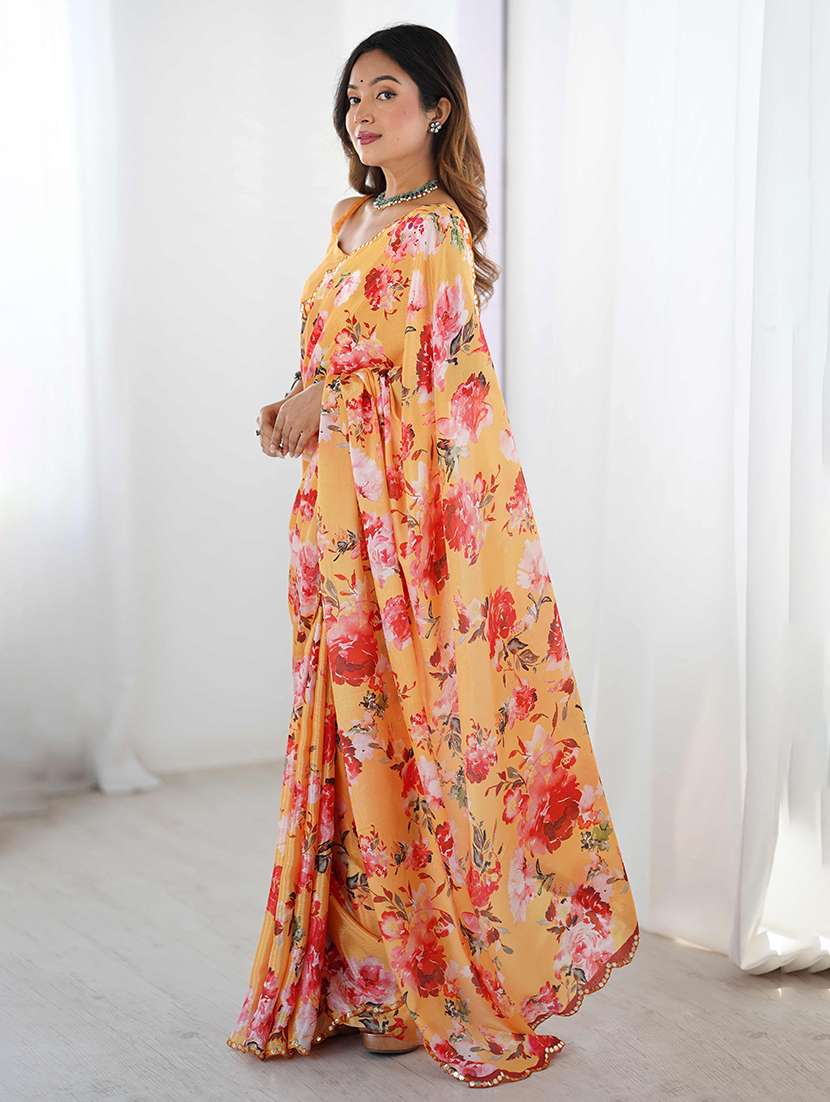women printed casual wear saree with blouse - 22047966 -  Standard Image - 1