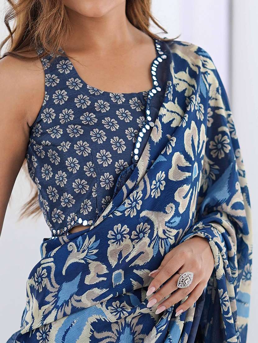 women printed casual wear saree with blouse - 22047977 - Standard Image - 4