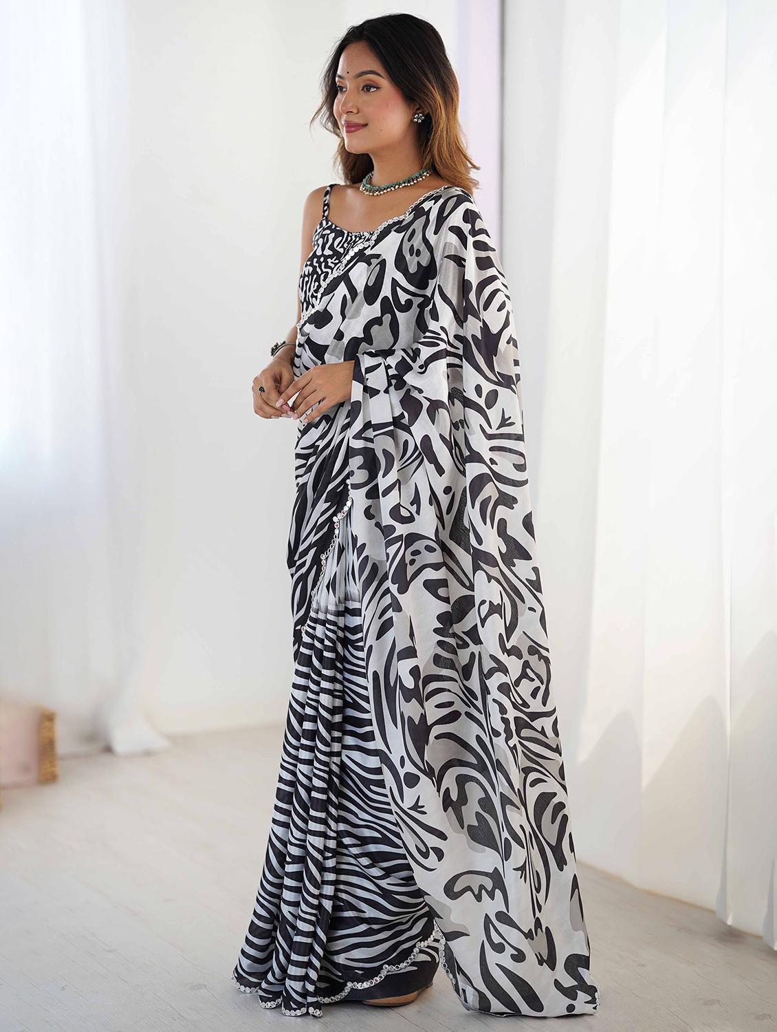 women printed casual wear saree with blouse - 22047985 - Zoom Image - 0