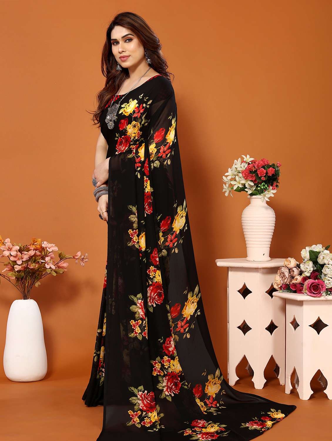 women printed casual wear saree with blouse - 22048646 -  Standard Image - 1