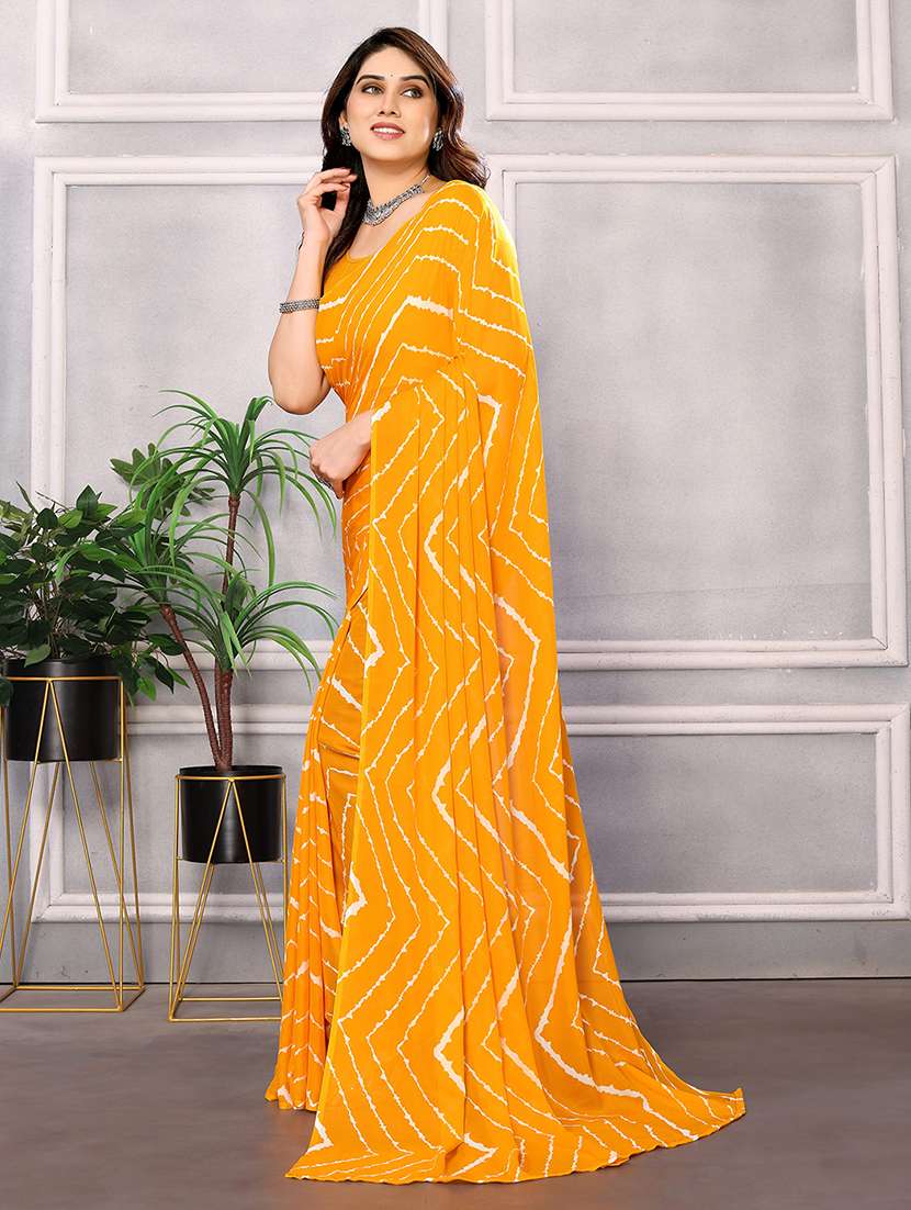 women printed casual wear saree with blouse - 22048674 -  Standard Image - 1