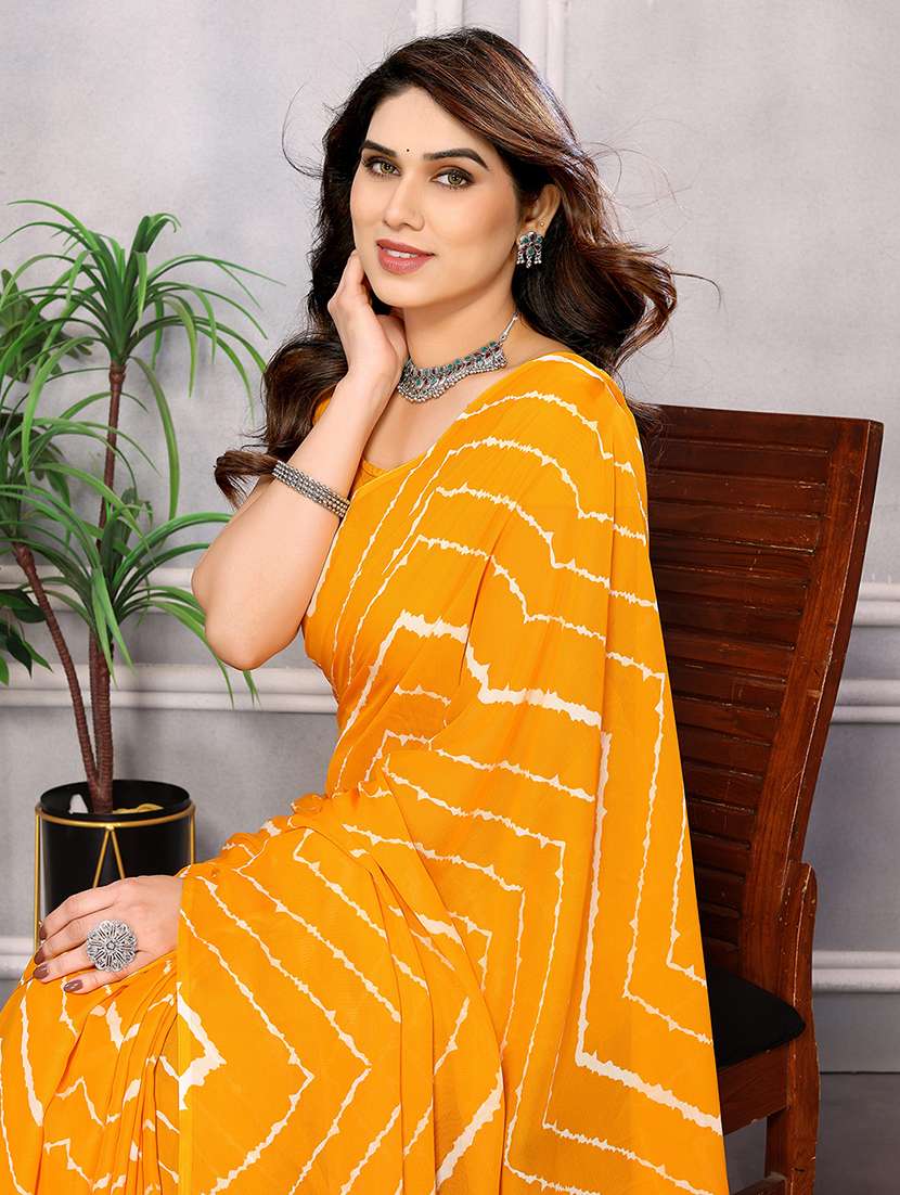 women printed casual wear saree with blouse - 22048674 -  Standard Image - 4