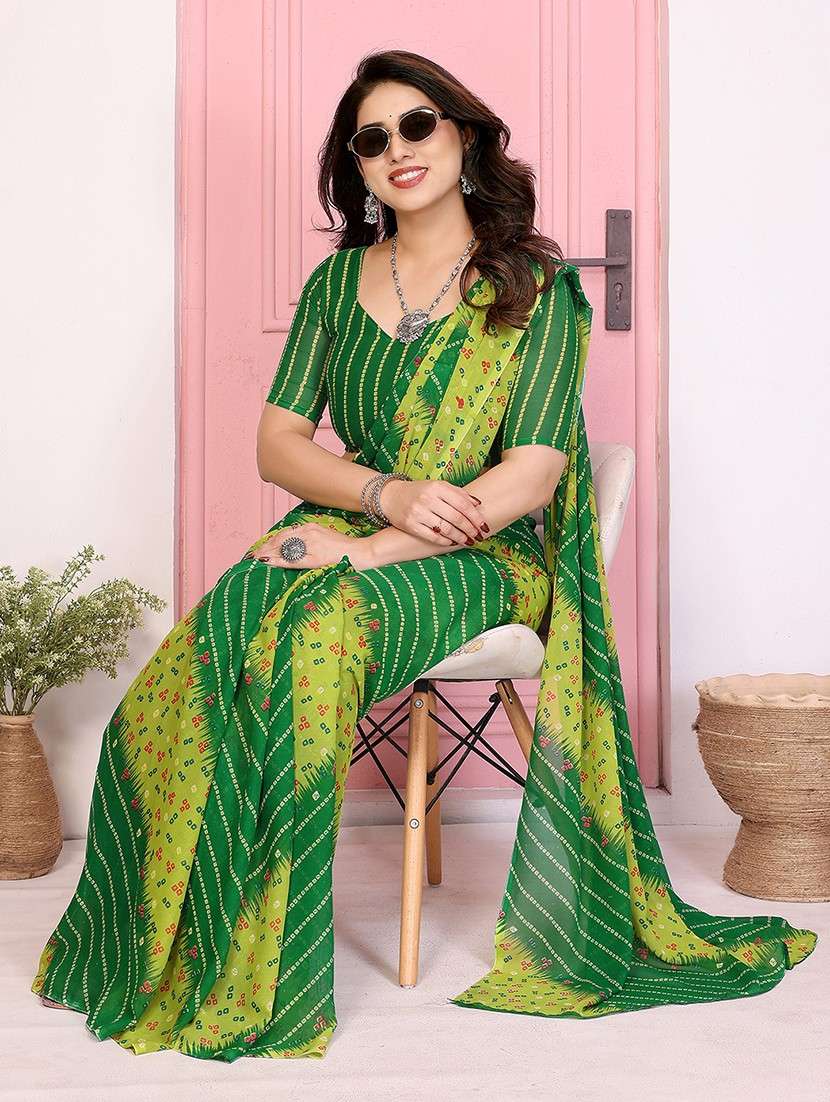 women printed casual wear saree with blouse - 22048814 -  Standard Image - 1