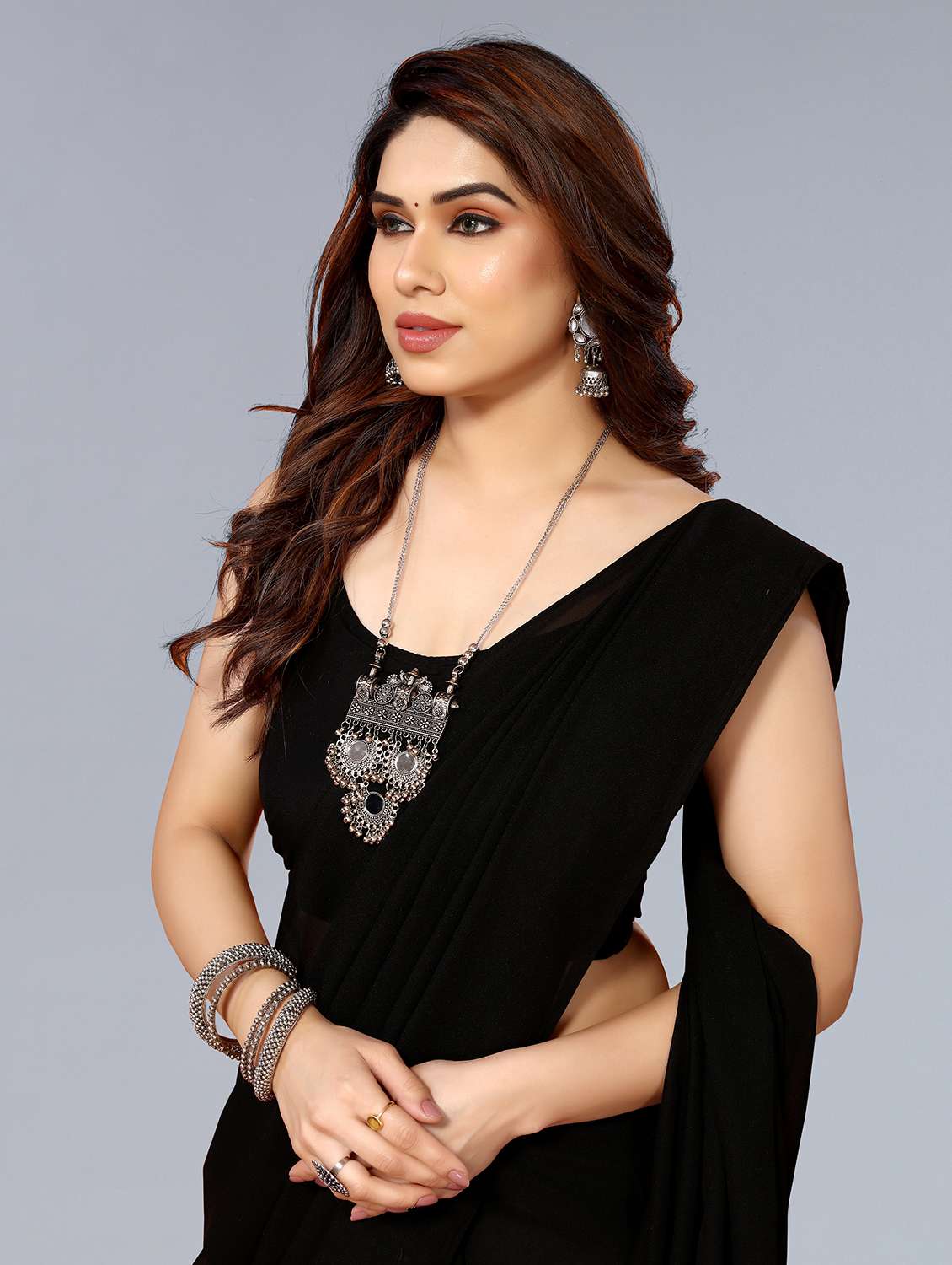 women solid plain saree with blouse - 22048947 -  Standard Image - 4