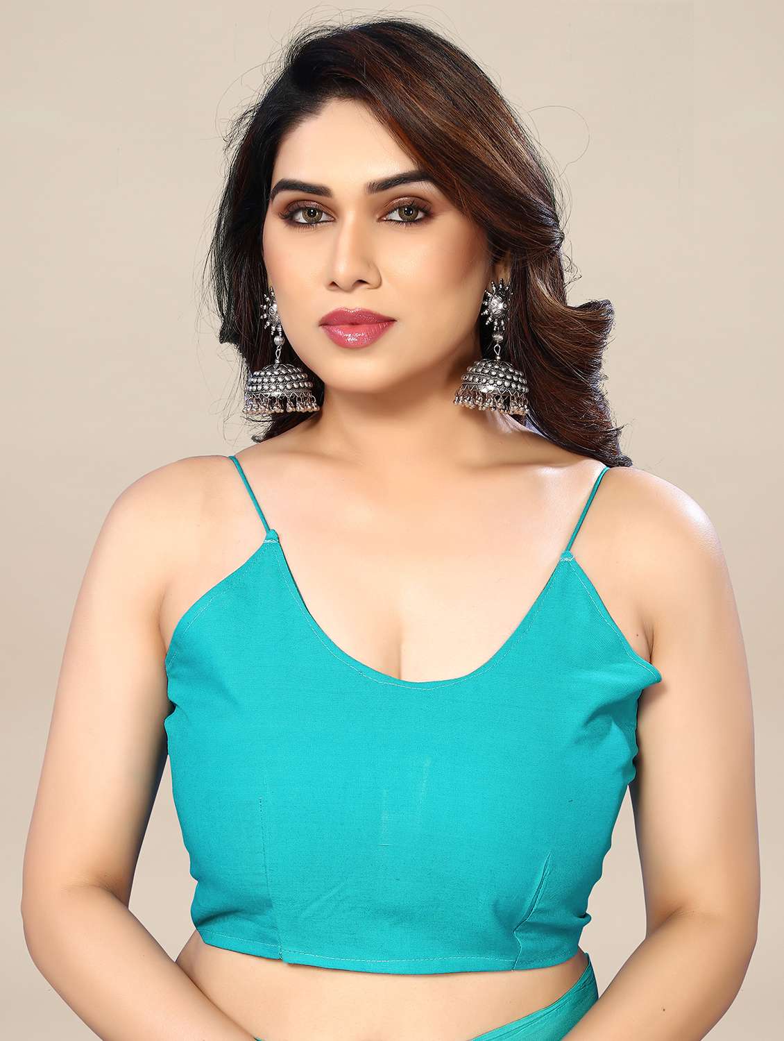 women solid plain saree with blouse - 22049298 -  Standard Image - 4