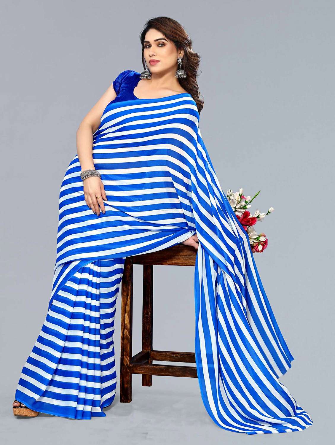 women printed casual wear saree with blouse - 22050117 -  Standard Image - 1
