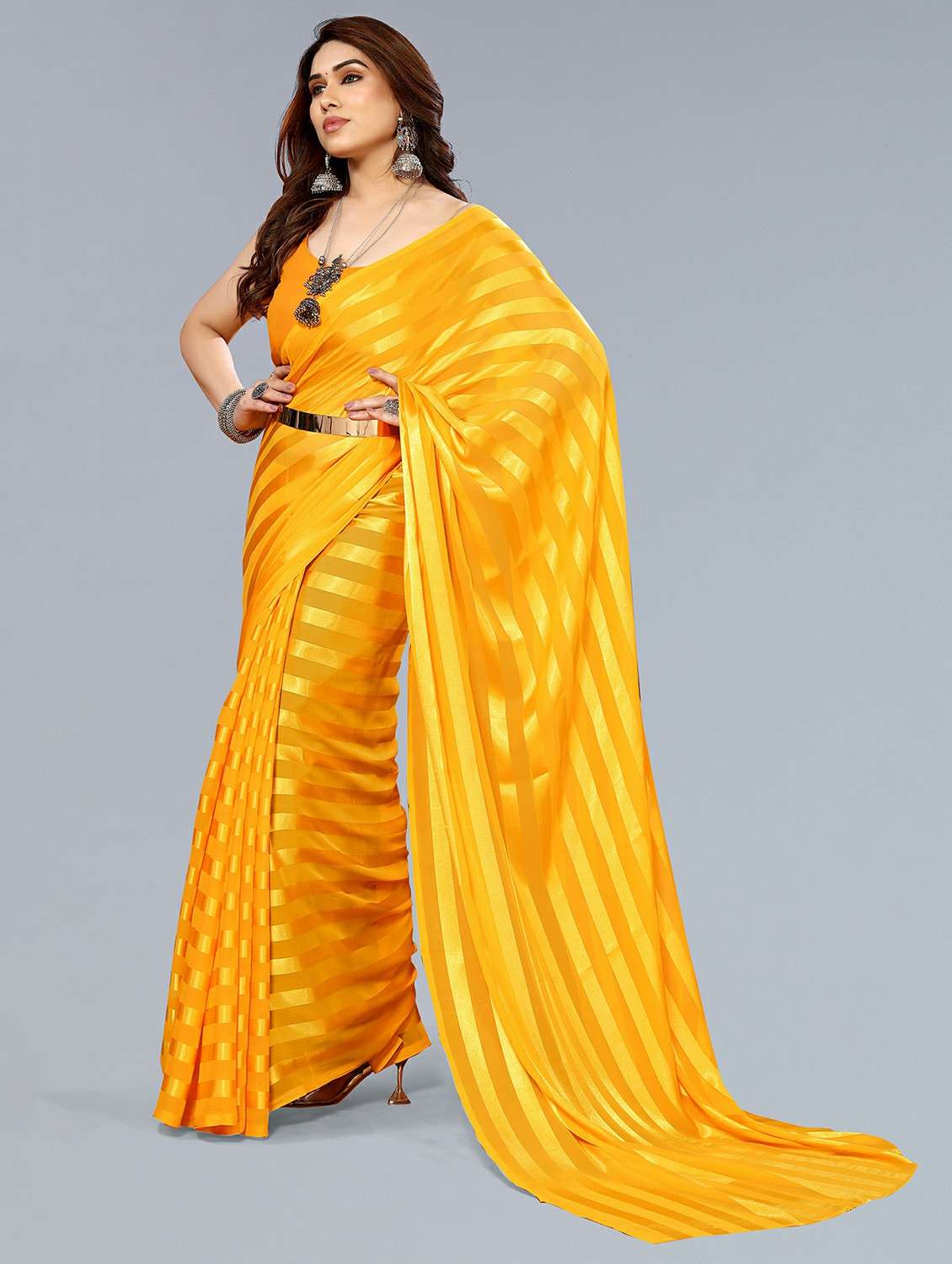 women striped plain saree with blouse - 22050149 -  Standard Image - 1