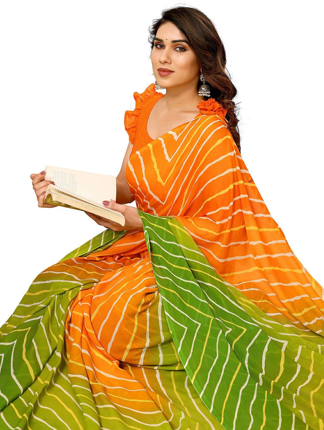 women printed casual wear saree with blouse - 22050196 -  Standard Image - 4