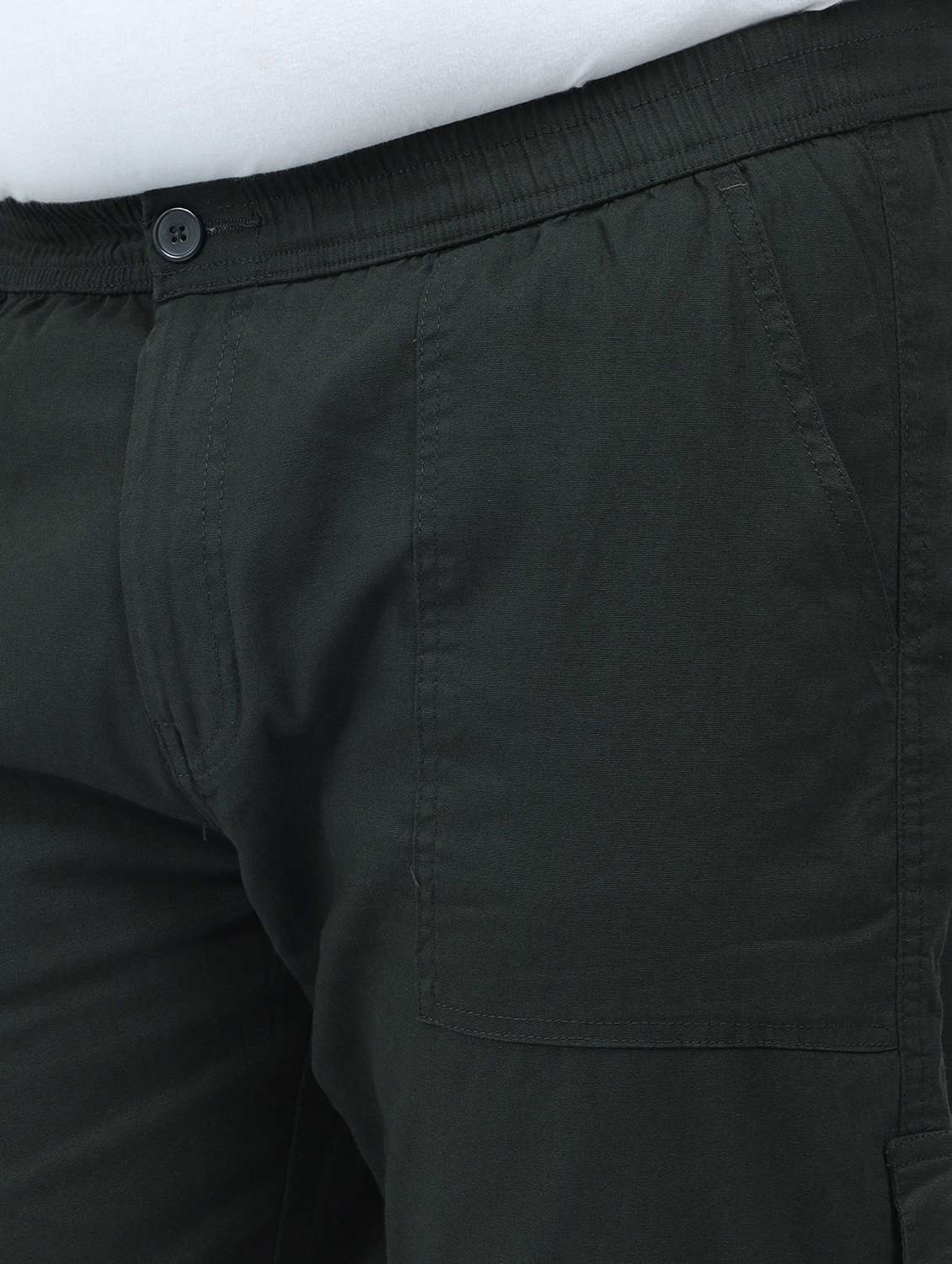 men solid mid rise regular fit cargo - 22052350 -  Standard Image - 4