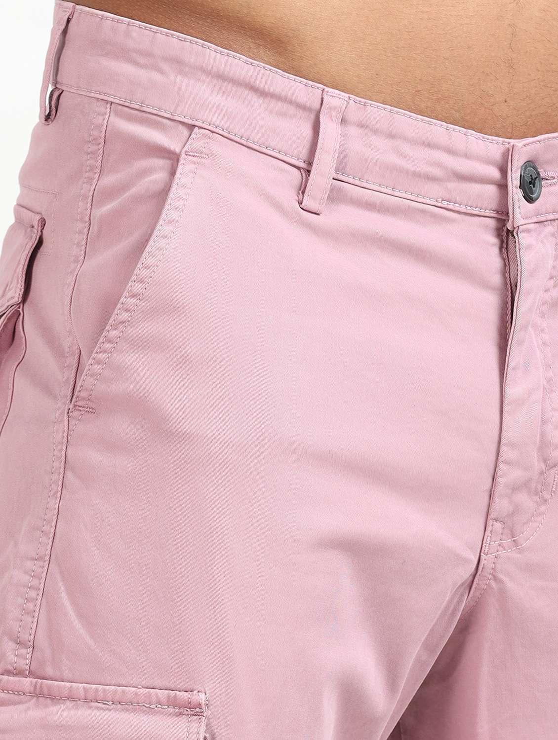 men solid mid rise regular fit cargo - 22052440 -  Standard Image - 4