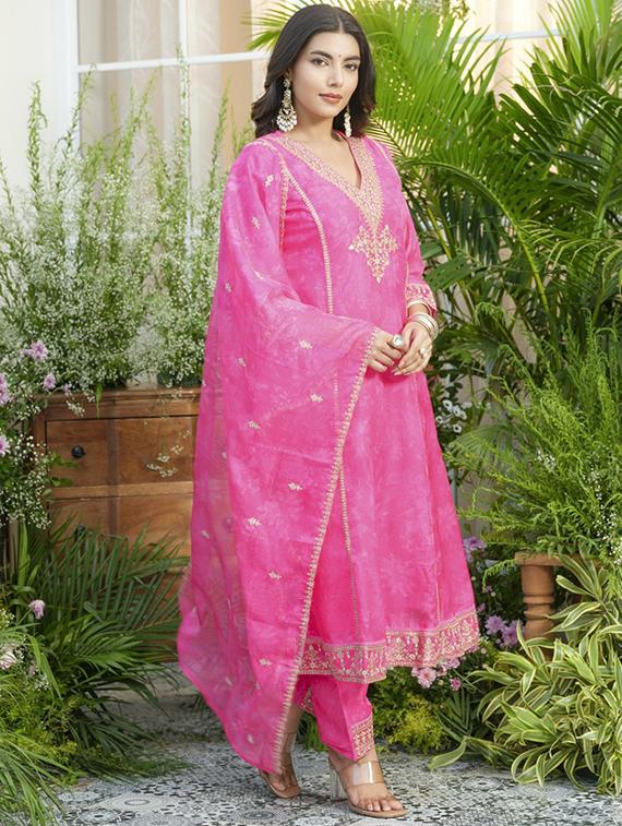 women three quarter sleeve kurta pant with dupatta set - 22052714 - Standard Image - 1