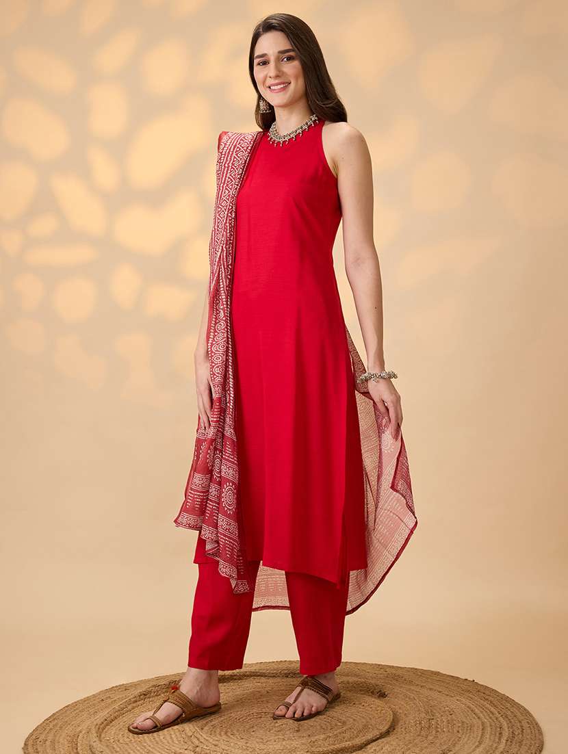 globus women red halter neck solid a-line kurta with pants & printed dupatta festive set - 22052924 -  Standard Image - 1