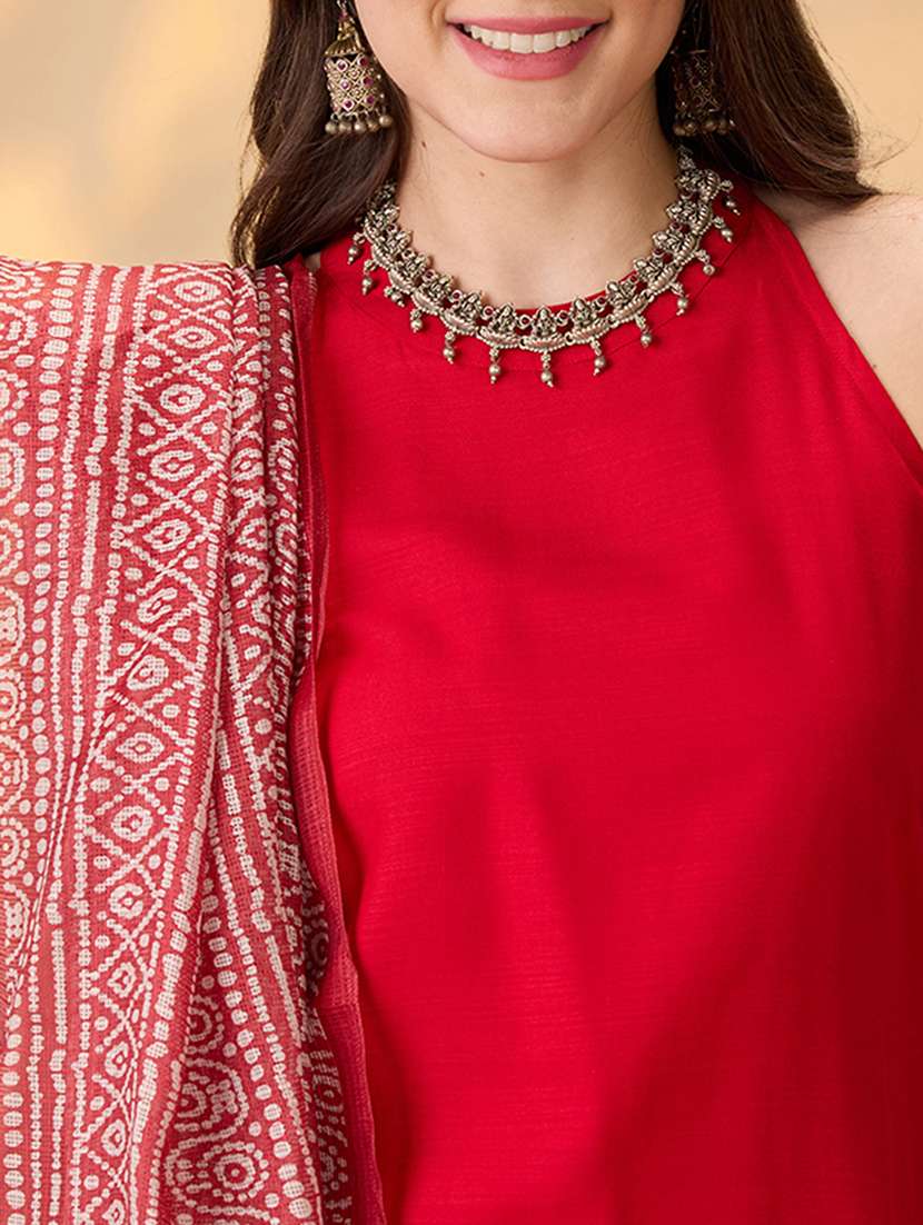 globus women red halter neck solid a-line kurta with pants & printed dupatta festive set - 22052924 -  Standard Image - 4