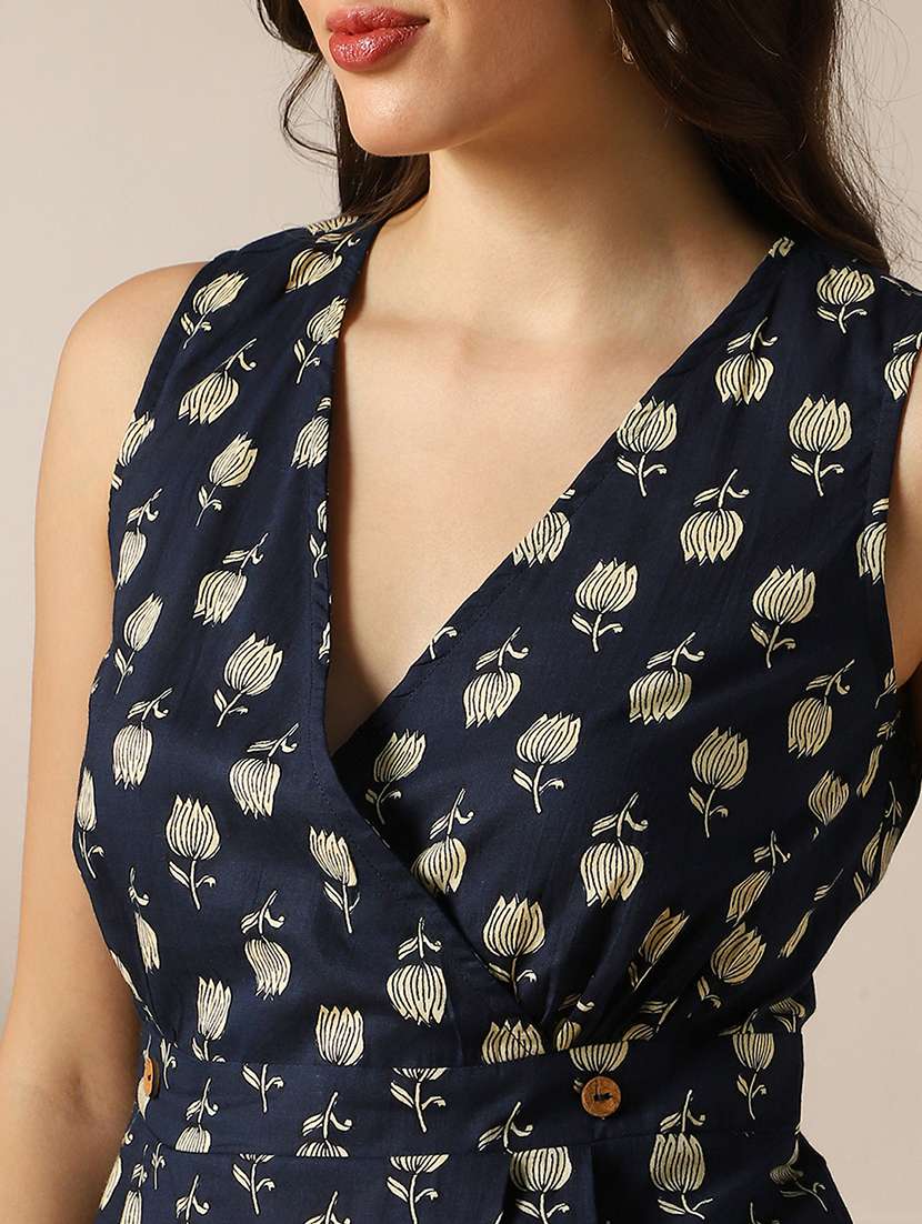 globus women navy blue floral print wrap v-neck smocked detail fit & flared midi dress  - 22052991 -  Standard Image - 4