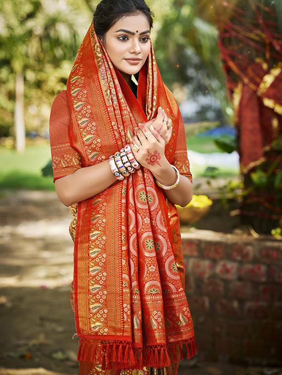 women self design bordered saree with blouse - 22053691 - Standard Image - 1