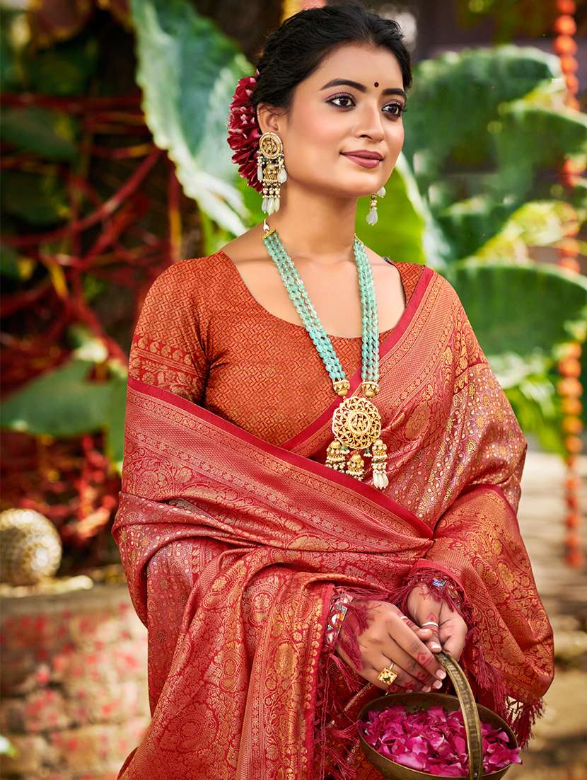 women self design banarasi saree with blouse - 22053693 -  Standard Image - 1