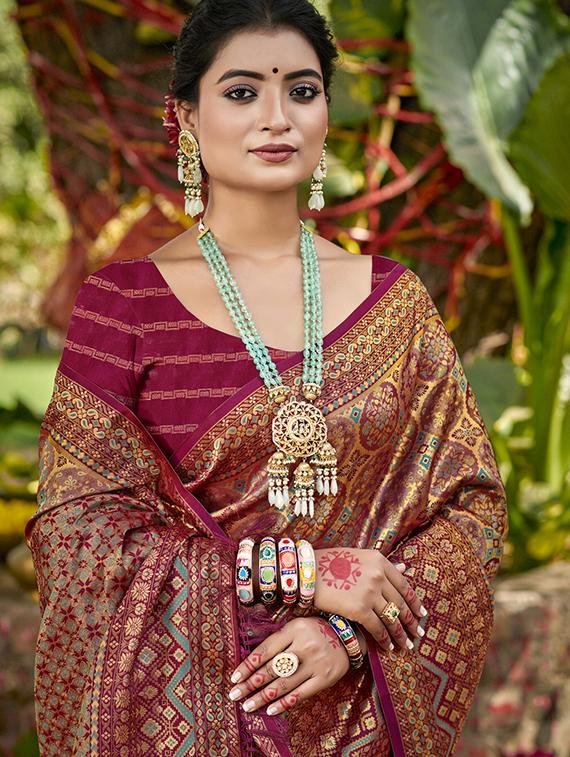 women self design banarasi saree with blouse - 22053703 - Standard Image - 1