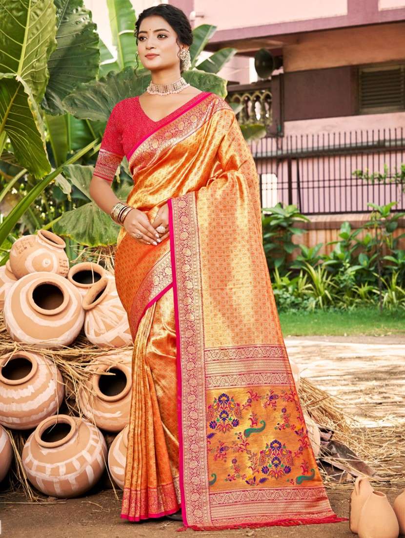women self design kanjivaram saree with blouse