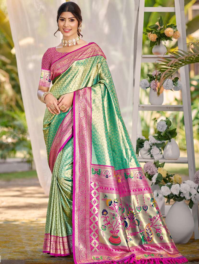 women self design kanjivaram saree with blouse