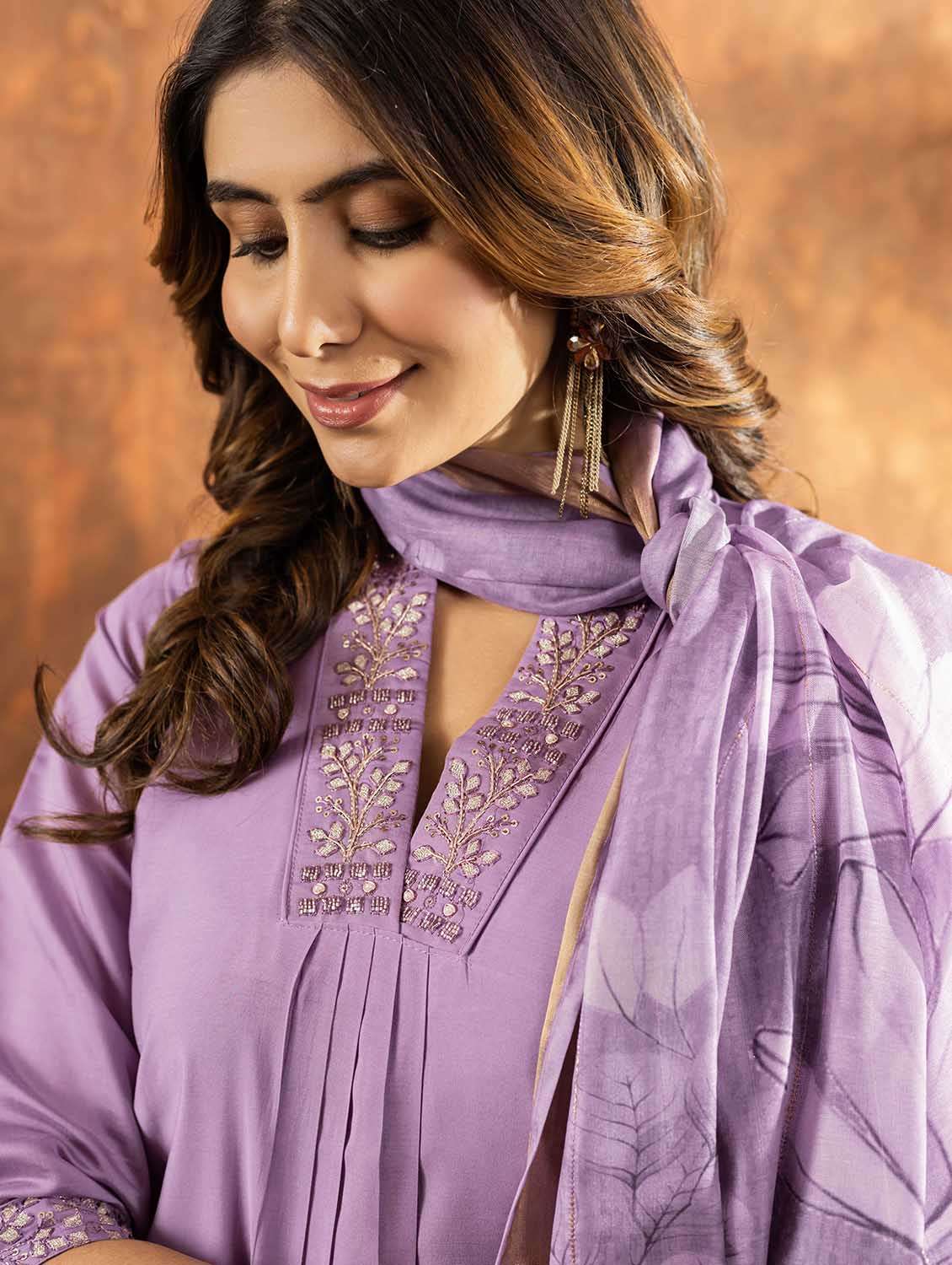 women embroidered three quarter sleeve kurta pant with dupatta set - 22053768 -  Standard Image - 4