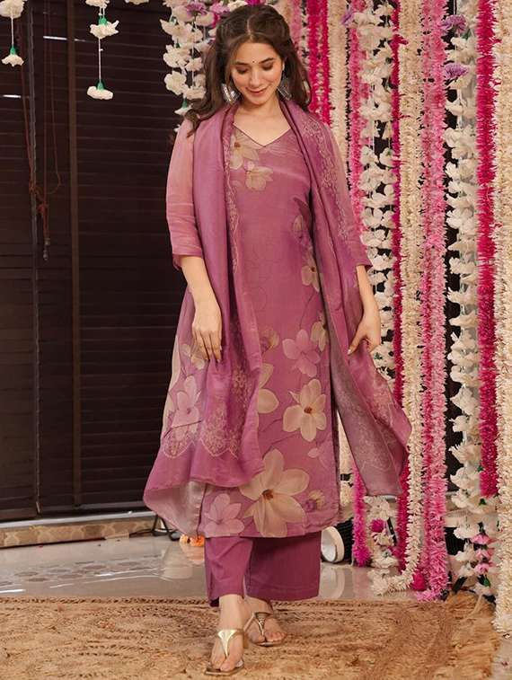 women floral three quarter sleeve kurta pant with dupatta set