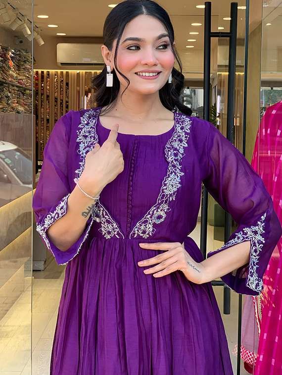 purple art silk straight kurta - 22053794 - Standard Image - 4