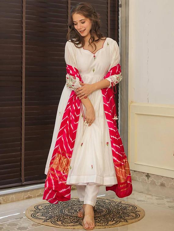 off white chanderi straight kurta - 22053800 -  Standard Image - 1