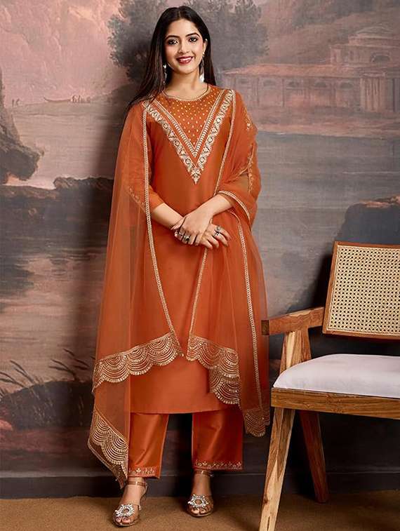 women embroidered three quarter sleeve kurta pant with dupatta set