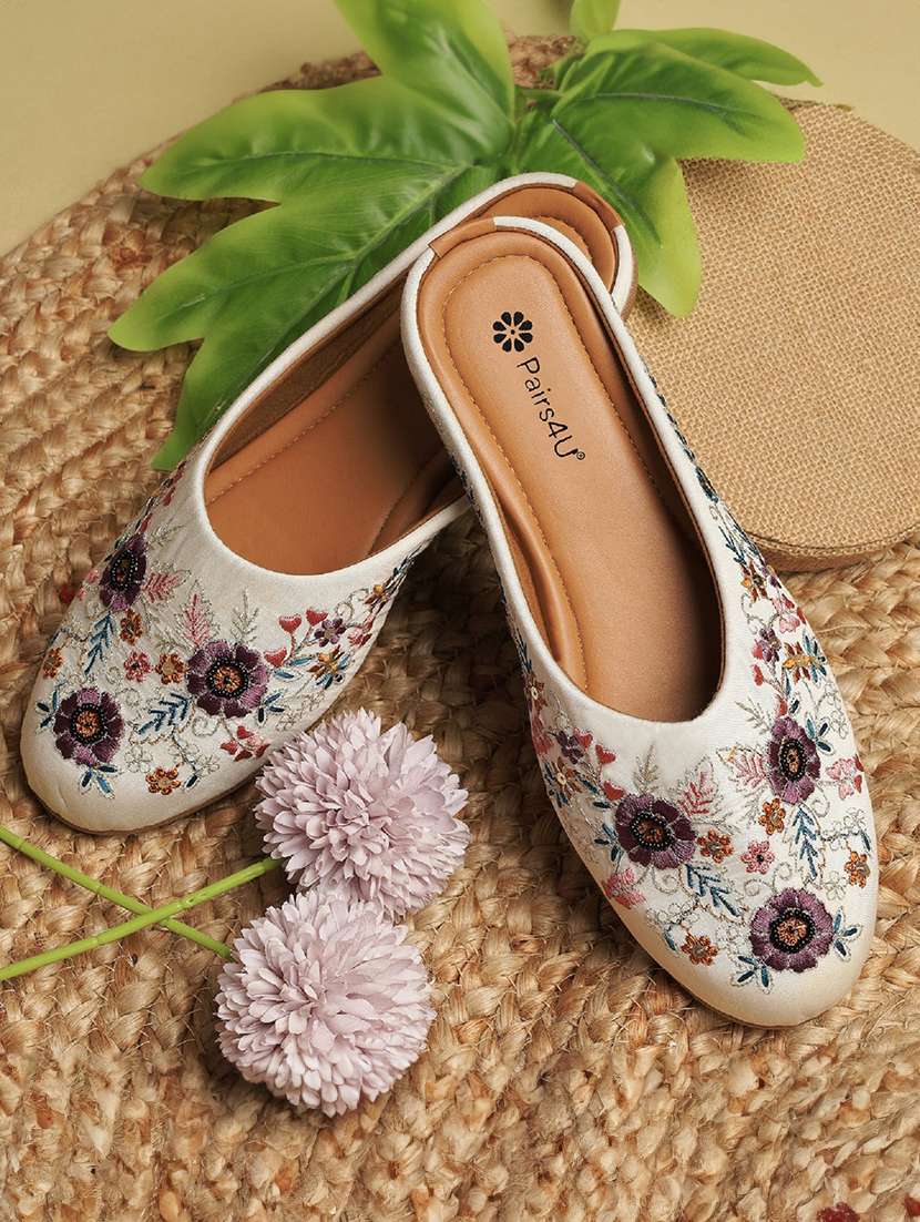 women embroidered slip on juti - 22053843 - Zoom Image - 0